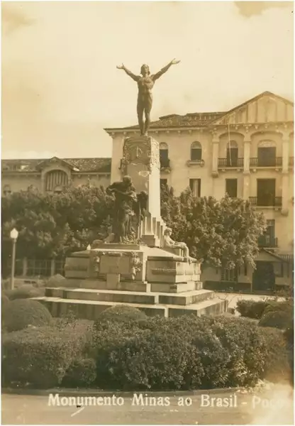 Foto 151: [Praça Doutor Pedro Sanches] : Monumento Minas ao Brasil : [Palace Hotel] : Poços de Caldas (MG)