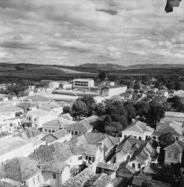 Foto 6: Vista da cidade de Pouso Alegre tiradas da torre da Igreja (MG)