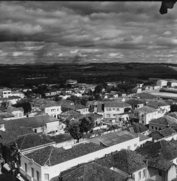 Foto 7: Vista da cidade de Pouso Alegre tiradas da torre da Igreja