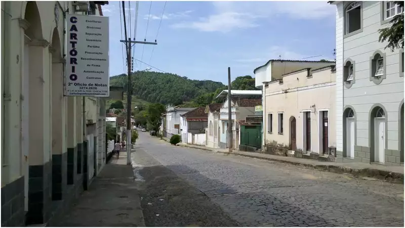 Foto 10: Rua Pereira da Silva : Rio Novo, MG