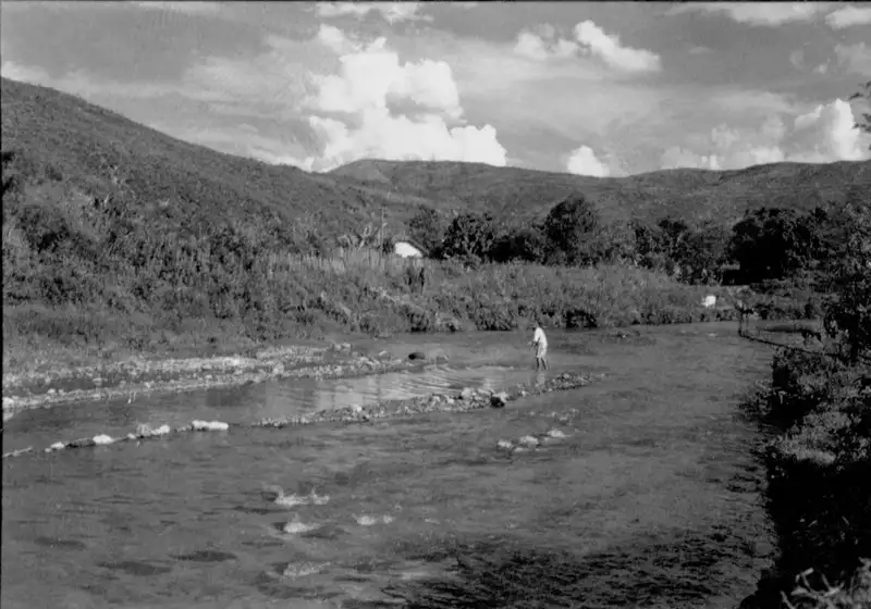 Foto 34: Garimpagem no Rio Sabará em Sabará (MG)