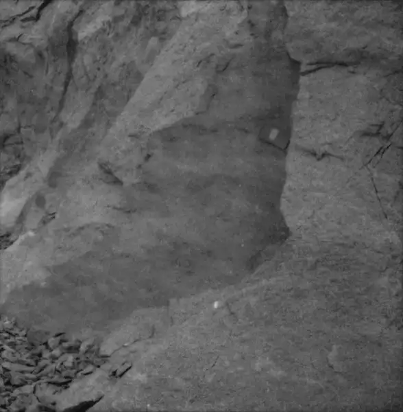 Foto 15: Afloramento de granito : Município de Santa Rita do sapucaí