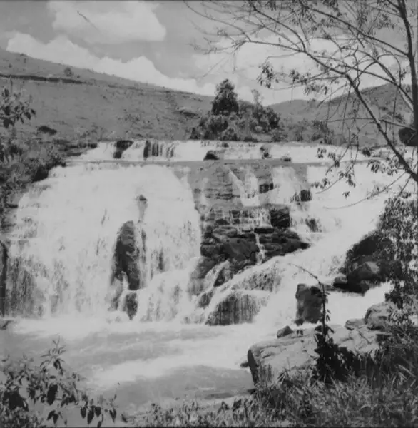 Foto 1: Cachoeira do Bicanha : Município de São Francisco da Glória