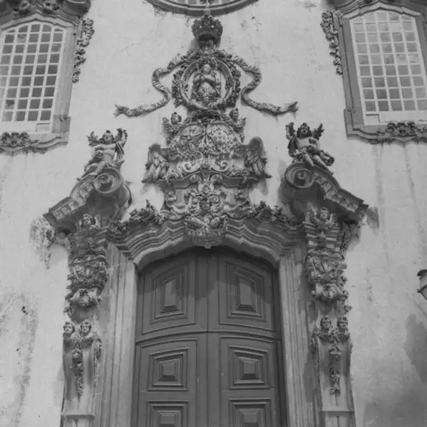 Foto 7: São João Del Rei - Detalhe da Porta de uma Igreja - Minas Gerais (MG)