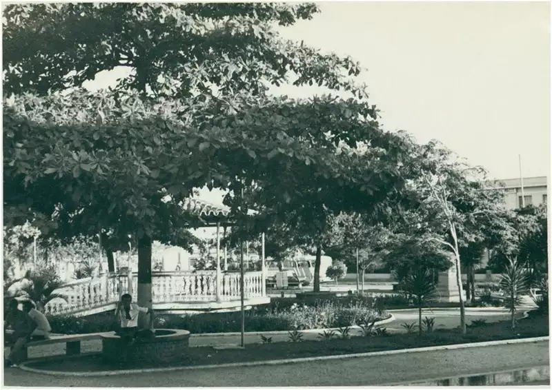 Foto 56: Praça Tiradentes : Sete Lagoas, MG
