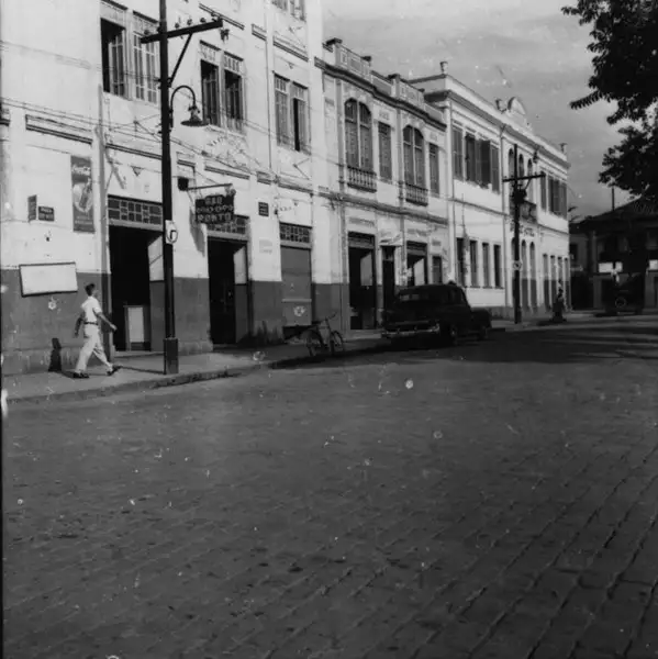 Foto 11: Rua comercial : Município de Ubá