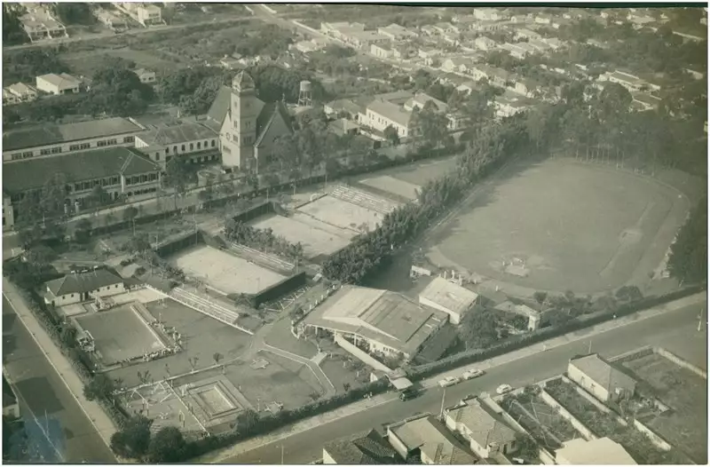 Foto 10: Praça de Esportes do Uberaba Tênis Clube : vista aérea da cidade : Uberaba, MG