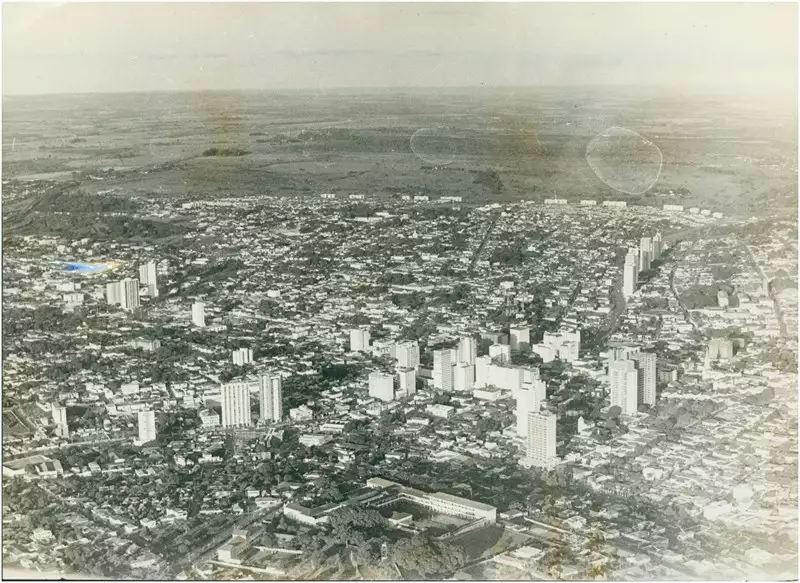 Foto 47: Vista [aérea] da cidade : Uberaba, MG