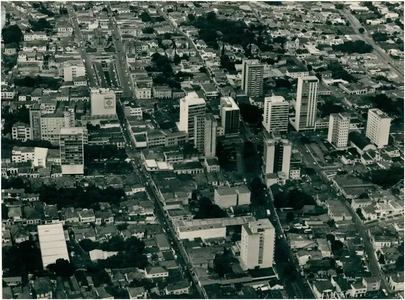 Foto 48: Vista [aérea] da cidade : Uberaba, MG