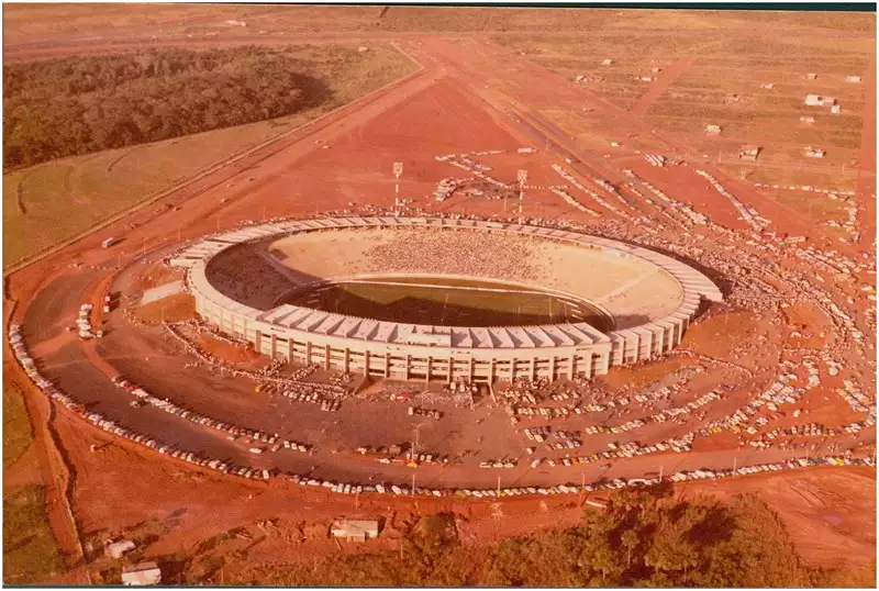 Foto 21: [Vista aérea do Estádio Municipal João Havelange] : Uberlândia, MG