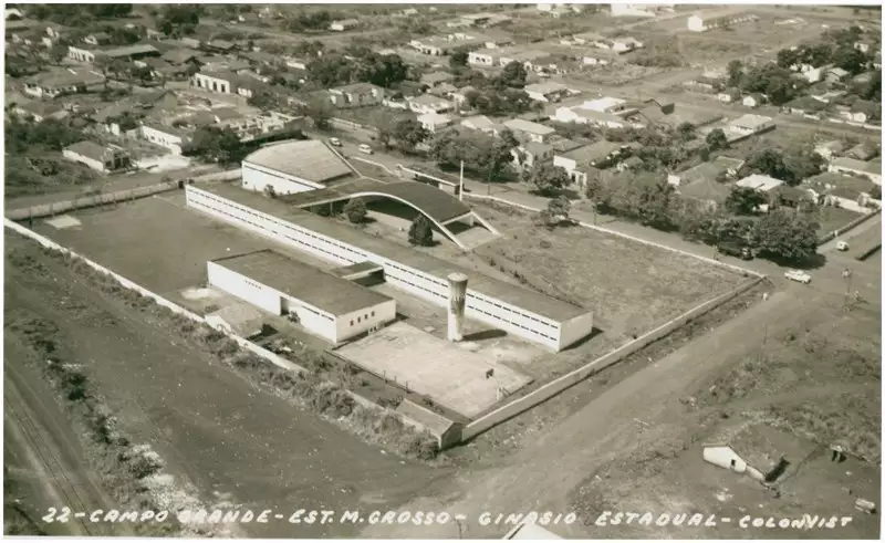 Foto 21: [Vista aérea da cidade : Colégio Estadual Campograndense] : Campo Grande, MS