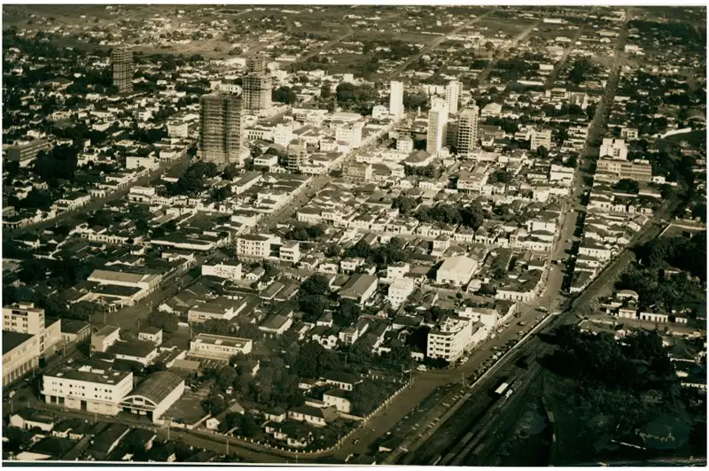Foto 26: [Vista aérea da cidade] : Campo Grande, MS