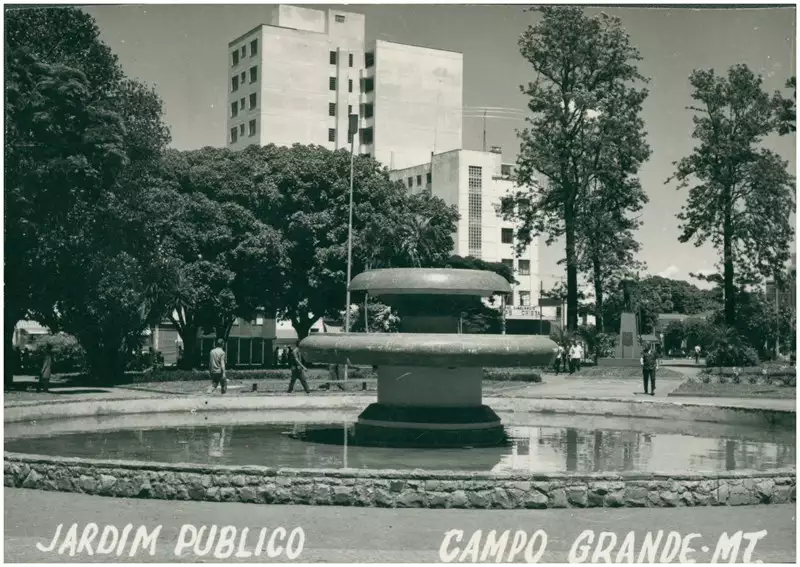 Foto 130: Fonte Luminosa : [Praça Ary Coelho] : Campo Grande, MS