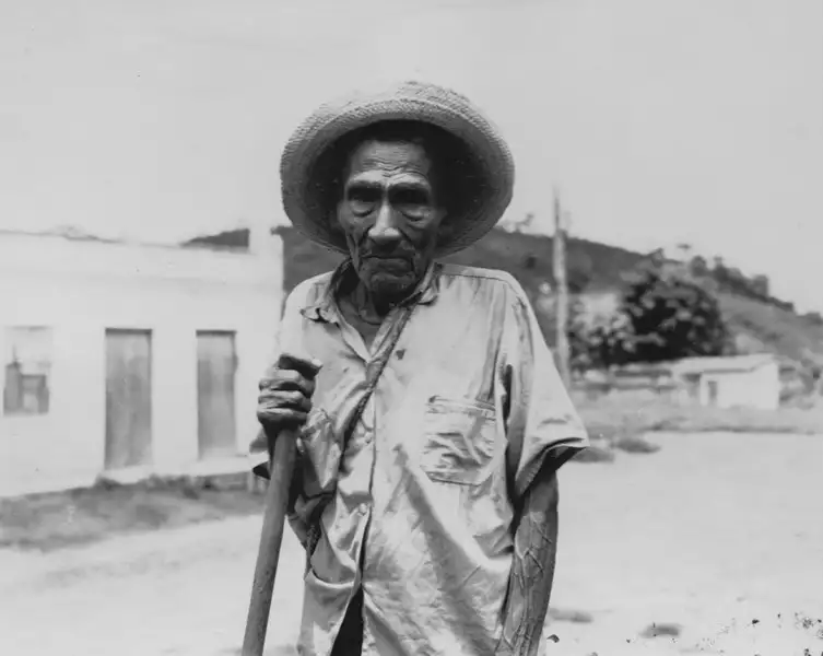 Foto 13: Índio Bororó velho contemporâneo do General Rondon em Poxoréu (MT)