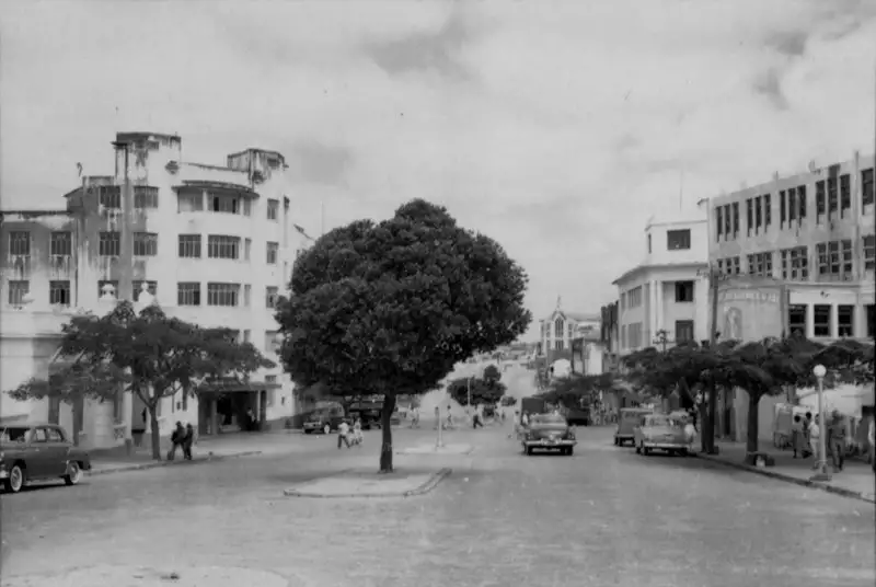 Foto 32: Avenida Floriano Peixoto : município de Campina Grande