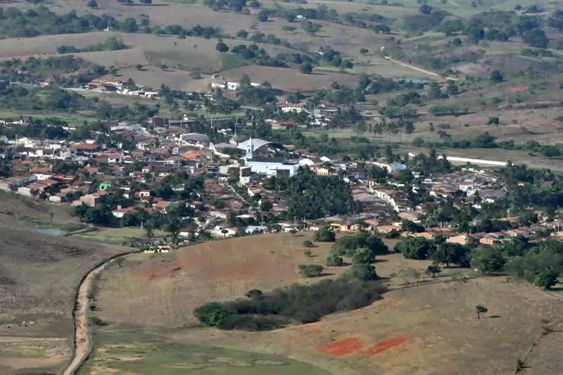 Foto 8: Vista aérea da cidade : Pirpirituba (PB)