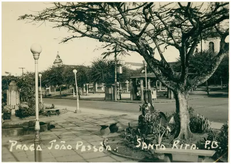 Foto 8: Praça João Pessoa : Rua Juarez Távora : Praça Getúlio Vargas : Santa Rita, PB