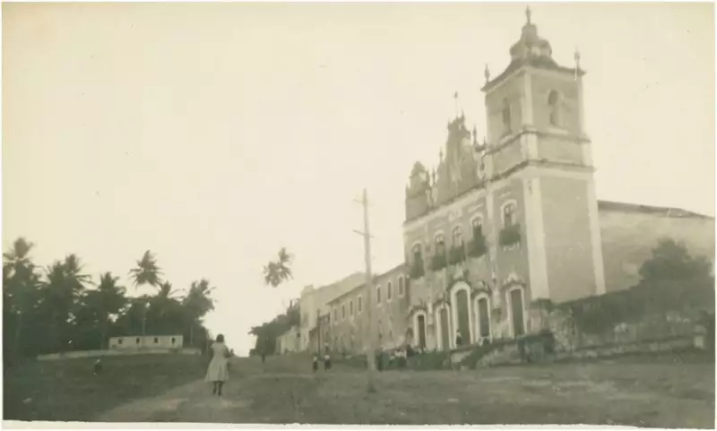 Foto 6: Rua Barbosa de Lima : Convento do Sagrado Coração de Jesus : Igarassu, PE