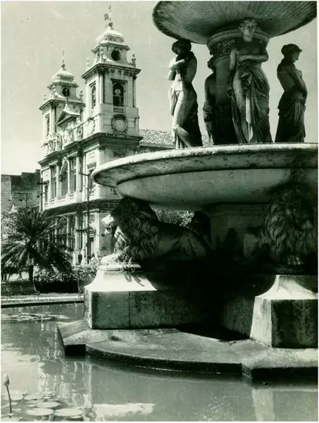 Foto 50: Praça Maciel Pinheiro : Igreja Matriz da Boa Vista : Recife, PE