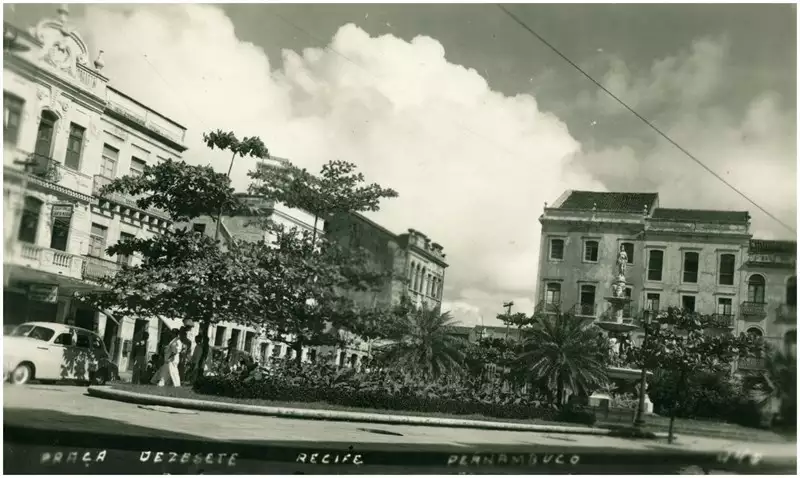 Foto 99: Praça Maciel Pinheiro : Recife, PE