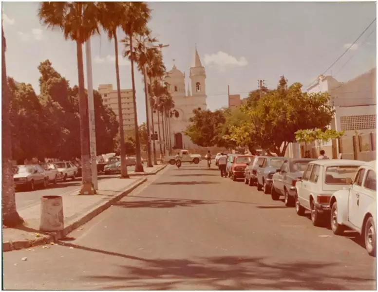 Foto 21: Avenida Antonio Freire : Igreja de São Benedito : Teresina, PI