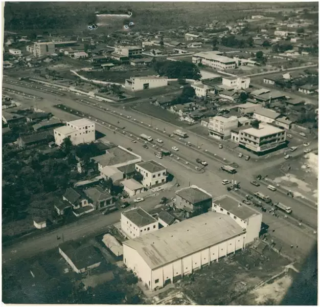 Foto 36: Vista aérea da cidade : Avenida Brasil : Cascavel, PR