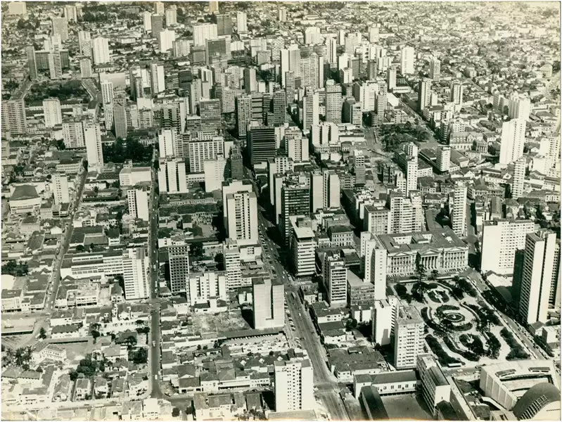 Foto 138: [Vista aérea da cidade] : Curitiba, PR