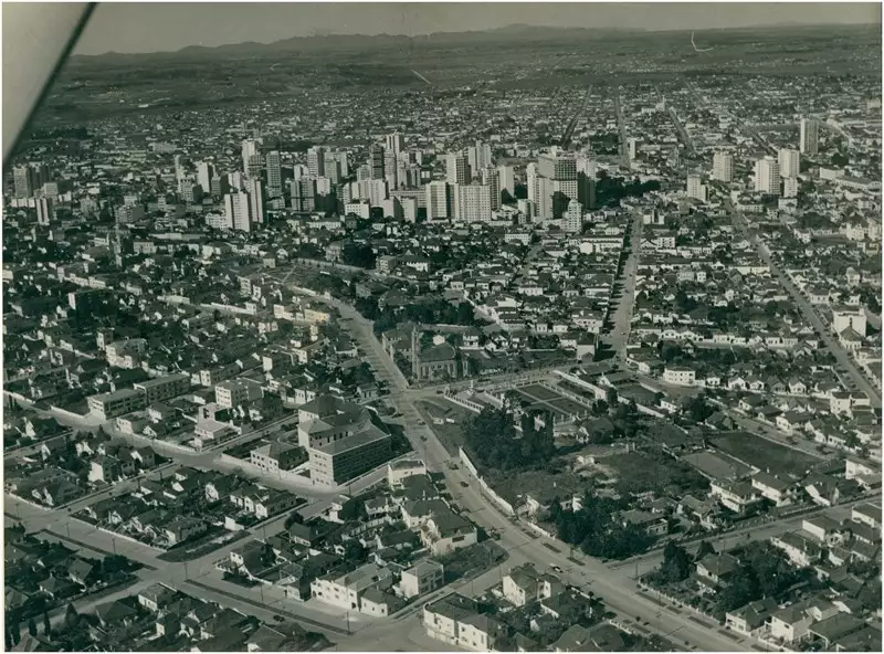 Foto 142: [Vista aérea da cidade] : Curitiba, PR