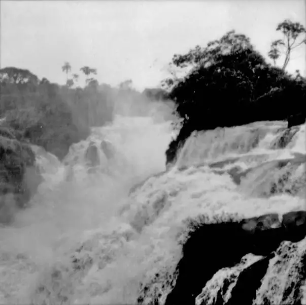 Foto 1: Cachoeira Sete Quedas : município de Guaíra