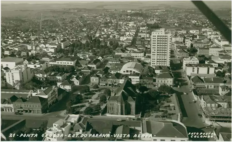 Foto 36: Vista aérea da cidade : Praça Barão de Guaraúna : Ponta Grossa, PR