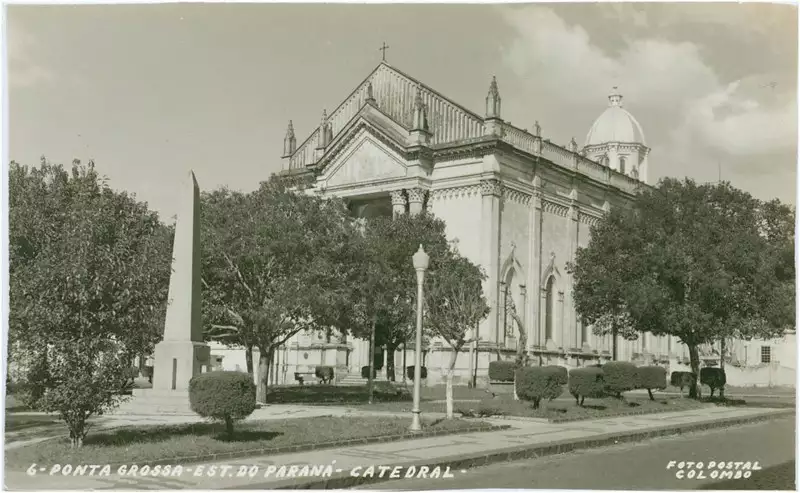 Foto 76: Praça Marechal Floriano Peixoto : Obelisco : Catedral de Sant'Ana : Ponta Grossa, PR