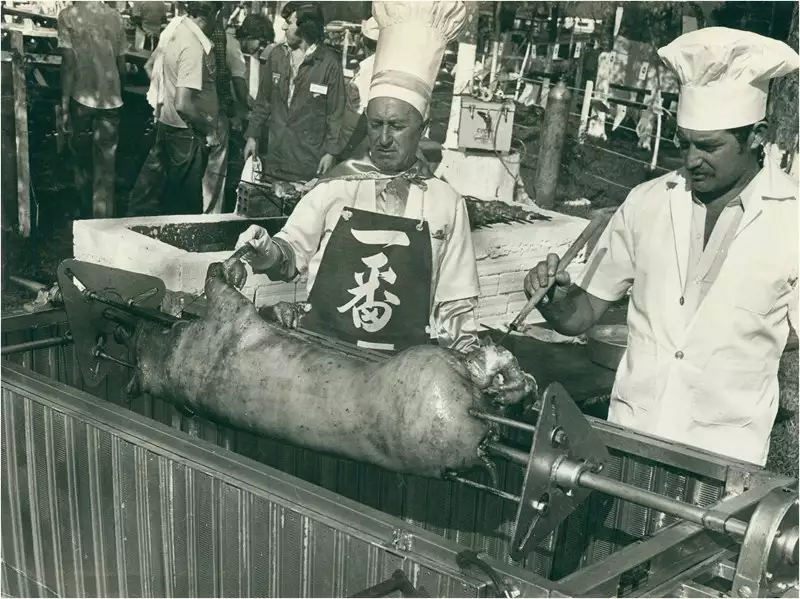 Foto 8: Festa [Nacional] do Porco [Assado] no Rolete : Toledo (PR)