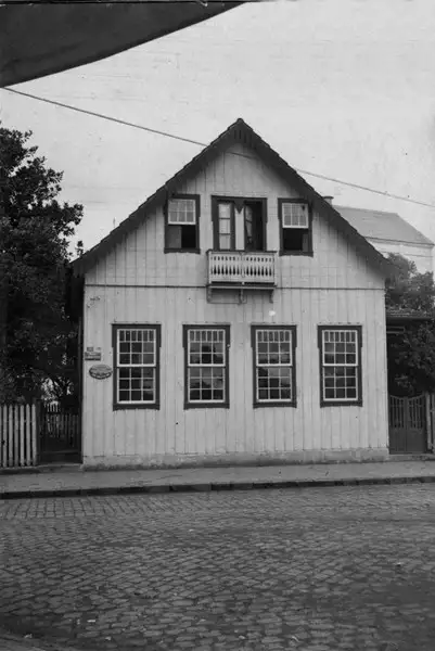 Foto 17: Casa de madeira, típica da região : Município de União da Vitória (PR)