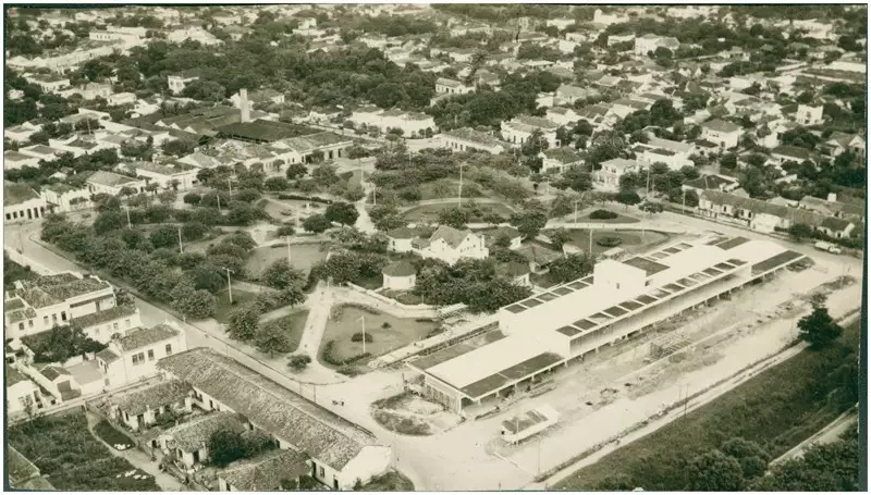 Foto 5: [Terminal Rodoviário Shopping Estrada] : vista aérea da cidade : Campos dos Goytacazes, RJ