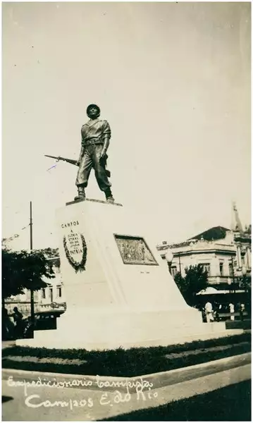 Foto 23: Monumento ao Expedicionário : Campos dos Goytacazes, RJ