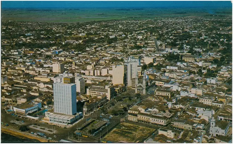 Foto 44: [Vista aérea da cidade] : Campos dos Goytacazes, RJ