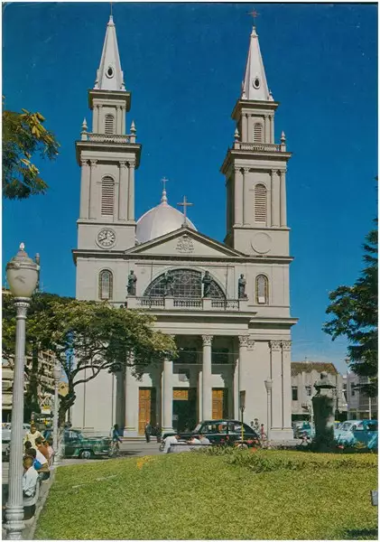 Foto 50: Catedral Menor do Santíssimo Salvador : Campos dos Goytacazes, RJ