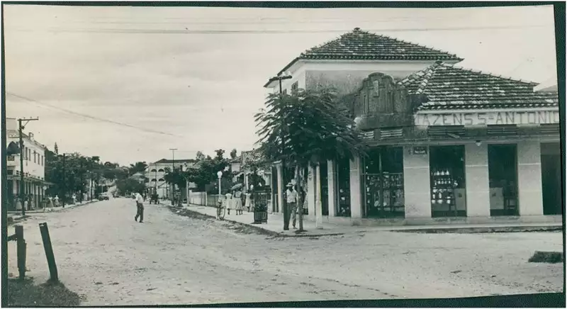 Foto 43: Avenida Paulo de Frontin : Itaguaí, RJ