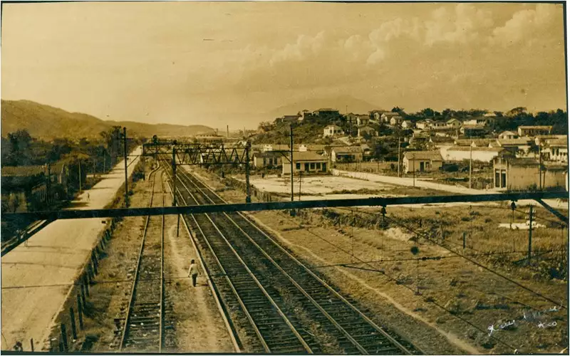 Foto 3: Estação de Nilópolis : [vista panorâmica da cidade] : Nilópolis, RJ
