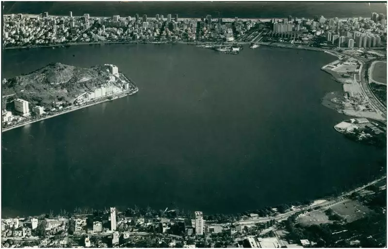Foto 114: [Vista aérea da cidade] : Lagoa Rodrigo de Freitas : Rio de Janeiro (RJ)