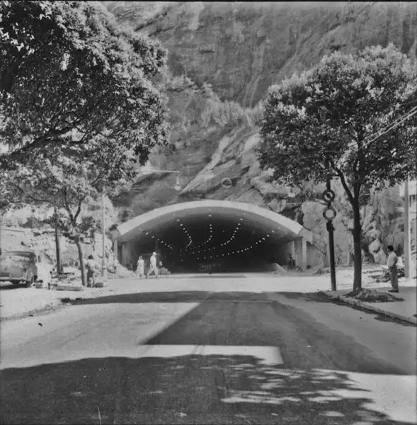 Foto 388: Tunel da rua Barata Ribeiro (RJ)