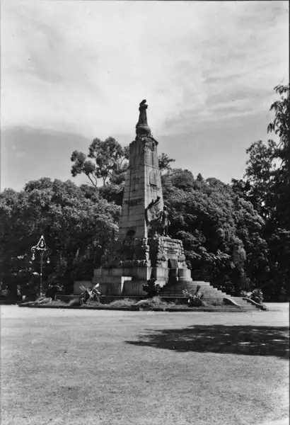 Foto 568: Monumento no parque de Santana (RJ)
