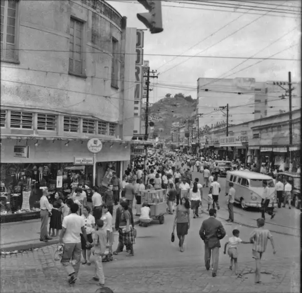 Foto 600: Rua comercial de Madureira (RJ)