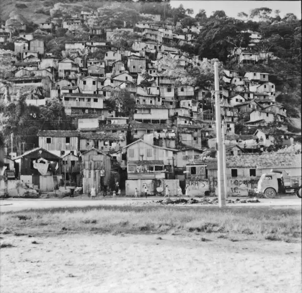 Foto 646: Aspecto da favela da Catacumba (RJ)