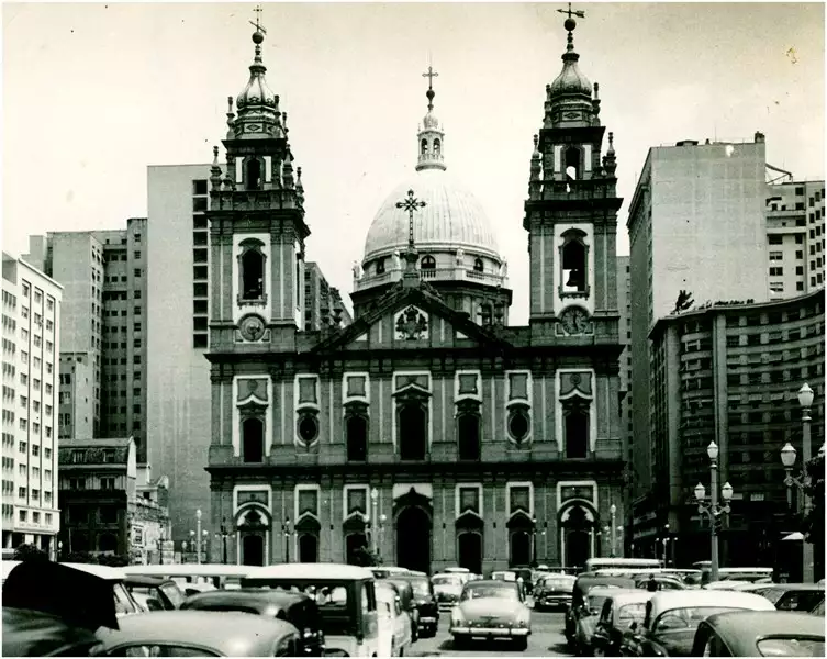 Foto 1094: [Vista panorâmica da cidade] : Igreja da Candelária : Rio de Janeiro (RJ)