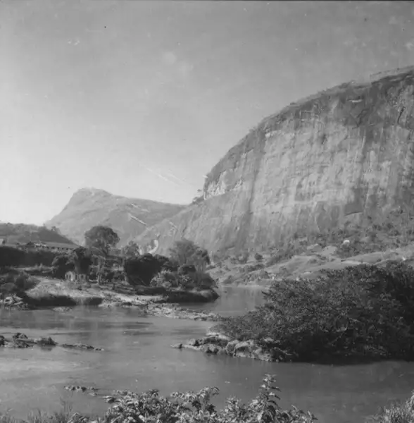 Foto 9: Pedra de Paraibuna : Município de Três Rios (RJ)