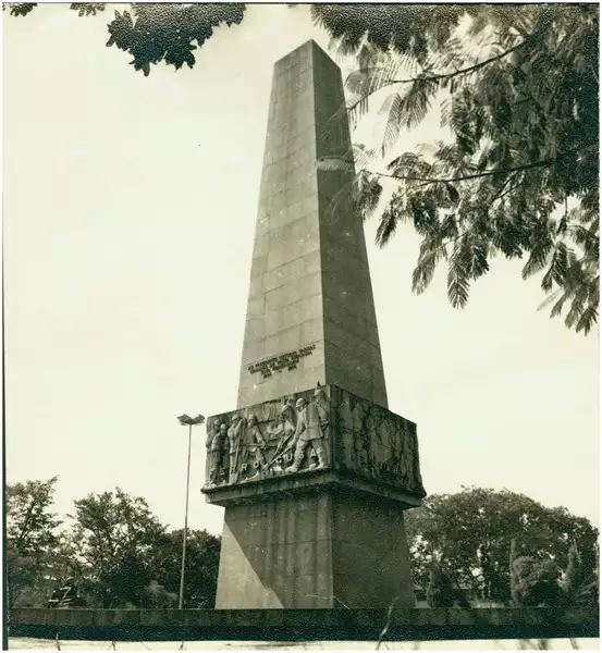 Foto 65: Obelisco : Volta Redonda, RJ
