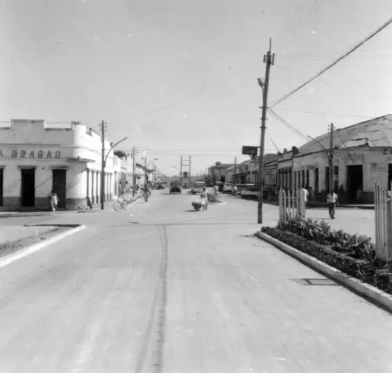 Foto 13: Avenida Presidente Dutra : Município de Guajará-Mirim