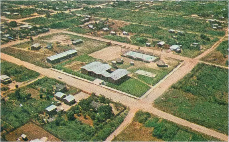 Foto 24: [Vista aérea do] Colégio Agrícola : Ji-Paraná, RO
