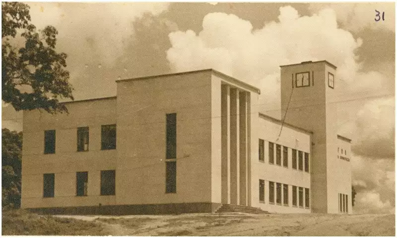 Foto 85: Edifício da Administração da EFMM : Porto Velho, RO